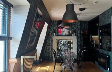 The Turret - Photo 1