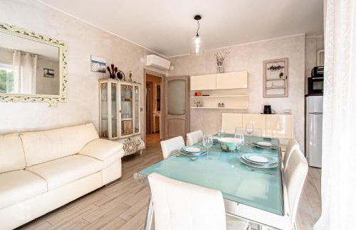 Giardino, Piscina e Posto Auto - Relax con Vista Mare - Foto 5