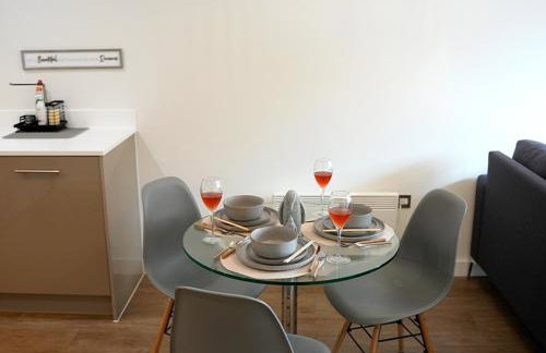 Stylish & Cosy Central Bham Apt - Photo 12