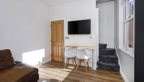 4 bedroom house close to Walmgate bar sleeps 7 - Foto 2