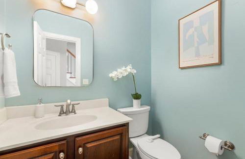 The Greensboro Manor HotTub FirePit Basketball 15 Min To Sedgefield CC - Photo 61