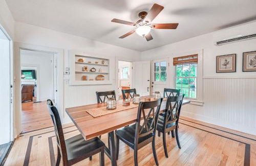 Historic Farmhouse Near Mountains and Colleges! - Foto 9