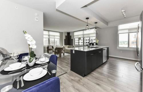 2BR Urban Retreat Gym Parkng and Scenic Rooftop - Foto 17