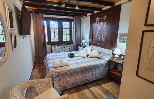 El Arcángel de Santillana del Mar - Foto 1