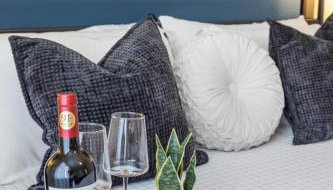 2BR Modern Hideaway near Downtown, Gated, Pool - Foto 5