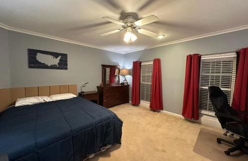 World Cup Ready - Spacious 5-Bedroom Home with Pool, Hot Tub, and Outdoor TV - Foto 8