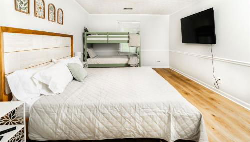 Ultimate Getaway with Pool and Games - Foto 5