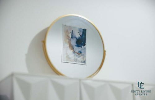 The Royal Suite 1BR Apartment Near Etihad Stadium & Coop Live - Foto 2