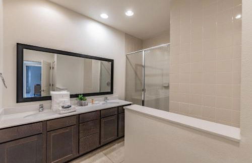 2 Suítes, Jacuzzi priv. perto da DISNEY - Foto 23