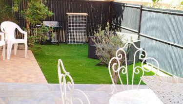 Villa climatisée, proche mer, 2 grands appartements indépendants, parking, wifi - Foto 4, Garden view