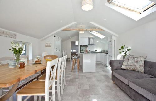 Charming Cottage, Wi-Fi, Parking, Pets Accepted - Foto 1