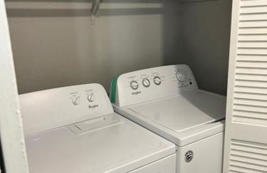 Beautiful 1-bedroom Townhome with nice amenities - Foto 18