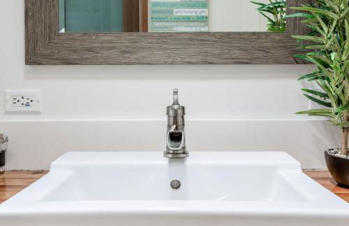 Charming 1-Bedroom Home near Downtown Culver - Photo 18