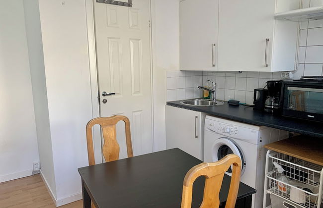 Cozy Small Apartment Just Outside Stockholm - Photo 7