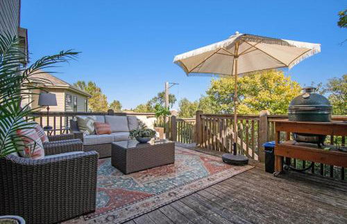 Stunning 5BR Villa Large Hot Tub & Scenic Yard - Foto 59