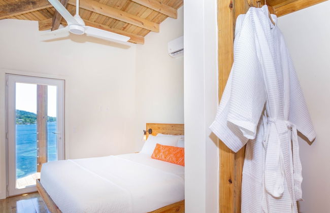 Awesome Over The Water Overlooking West End - Aire Agua 3 Bedroom Home by RedAwning - Photo 9