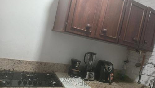 CHALÉ SIMPLES COM WI-FI SPLIT COZINHA COMPLETA SALA QUARTO BANHEIRO A 2 KM DO centro - Foto 4