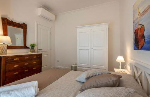 “CIELO E MARE”, CASETTA NEL CUORE DEL BORGO ANTICO / “SKY & SEA”, CHARMING IN THE HEART OF OLD VILLAGE - Foto 8