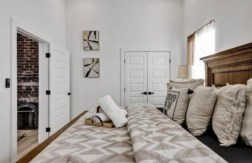 Avondale Home - Photo 14