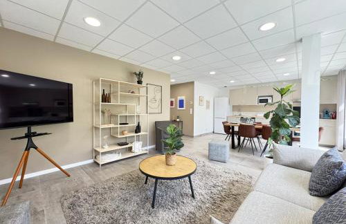 Le Tertre - Wifi Fibre, TV, 2 Parkings, Moderne - Foto 9