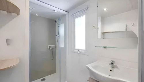 Bungalow confortable à Nans-les-Pins avec piscine partagée - Foto 4