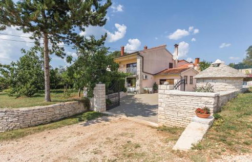 2 Bedroom Amazing Apartment In Kanfanar - Foto 6