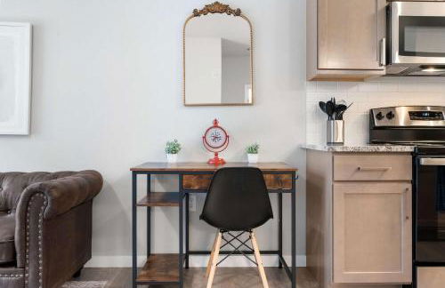 Washer & Dryer with Free Underground Parking with a Pool - Foto 34