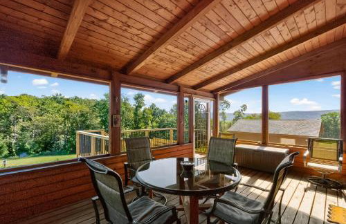 Mountain Escape on 6 acres w Hot Tub & Privacy - Foto 51