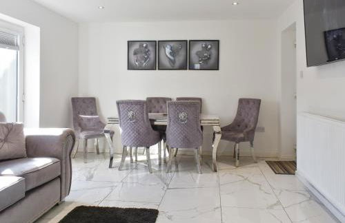 The Hawthorns - Photo 6