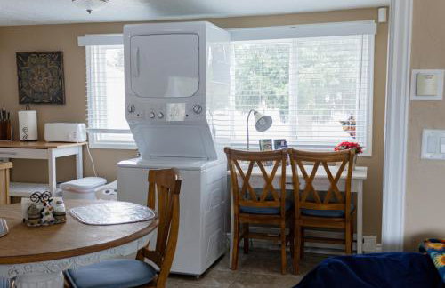 Our Little Yellow House - Foto 11