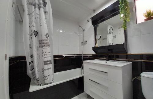 Apartamento con Jardín y Piscina en Guardamar del Segura - Foto 11