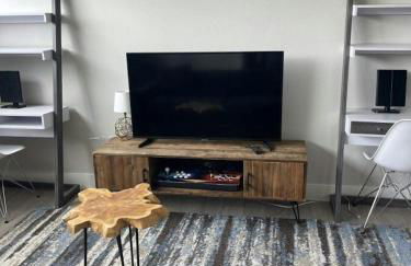 Modern 2-Home Private Oasis w Pool Hot Tub in DT - Foto 20