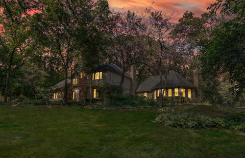 Luxury 5BR Villa with Pool, Hot Tub & Sauna - Foto 1