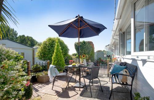 Lucy Lou, charming holiday bungalow in Devon - Photo 3