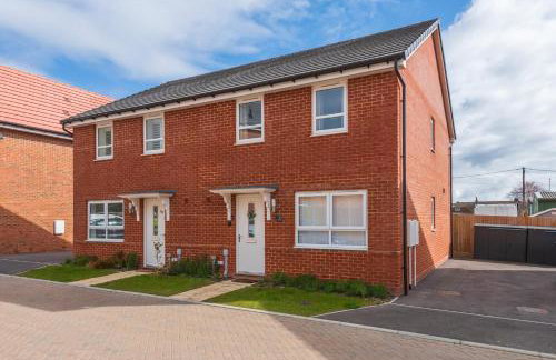 Spacious 3 Bedroom House In Canterbury with Garden and Driveway - Sleeps 7 - Photo 27