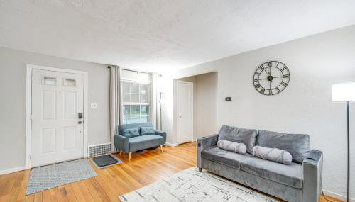 2 Mi to Lake Erie Home with Yard in Euclid! - Foto 2