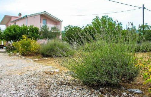 Quiet countryside house with a swimming pool - Foto 16