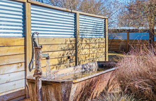 Timber & Tin H 2Bed 2Bath w Pool & Rooftop Deck - Foto 41