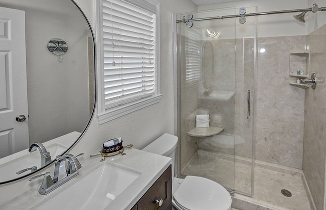 Pet Friendly Beach House with Arcade Games - Photo 13