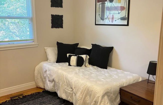 Luxury Modern Stay - 2000 Sqft - Foto 21