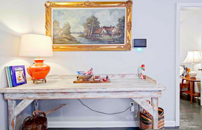 2BR Cozy House Near Plaza District - Photo 6