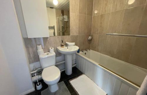 Apartment - Sleeps 4 & On-site Parking - Foto 5