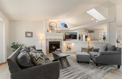 Charming Home with RV Parking - 30 miles from RMNP! - Foto 10