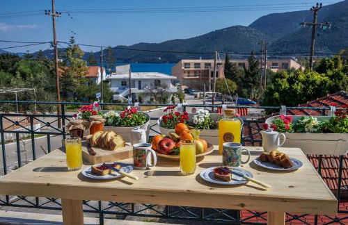 House of Hats - next to the coast - Karavomylos - Photo 7