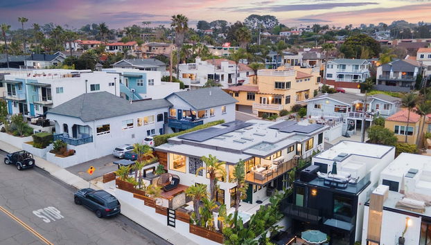 Steps to Beach+shops, Oceanview, Hot Tub+firepit Moonlight Modern by Avantstay - Foto 2, Interior