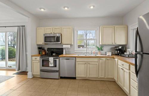 Rochester Gem: 3BR Near All! - Foto 22