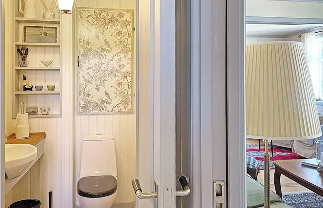 6 Person Holiday Home in Tanumshede - Photo 9