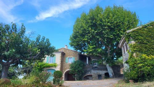 Les Saffres - gîte de charme pour 8 personnes - Foto 2, Garden