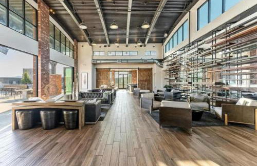 1 min Delta - Salt Palace - King Bed - Gym - Parking - Foto 31