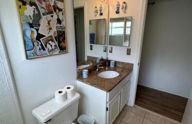 Private pool with a beautiful view overlooking the lake! Near Disney - Universal - Foto 42